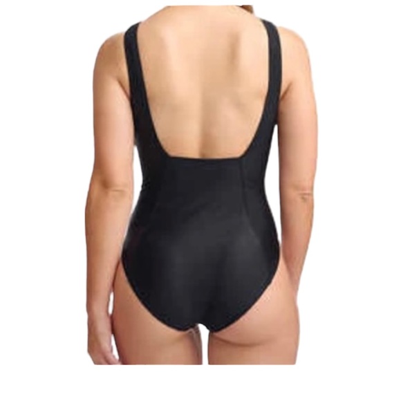 Brand new without tag Lolë Women’s one piece swimsuit - Picture 4 of 10